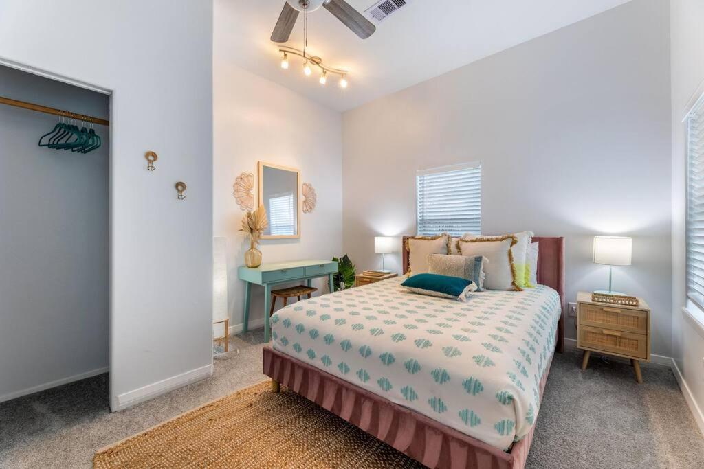 5/3 With A Heated Pool 2 Min From Beach, Updated Galveston Eksteriør bilde