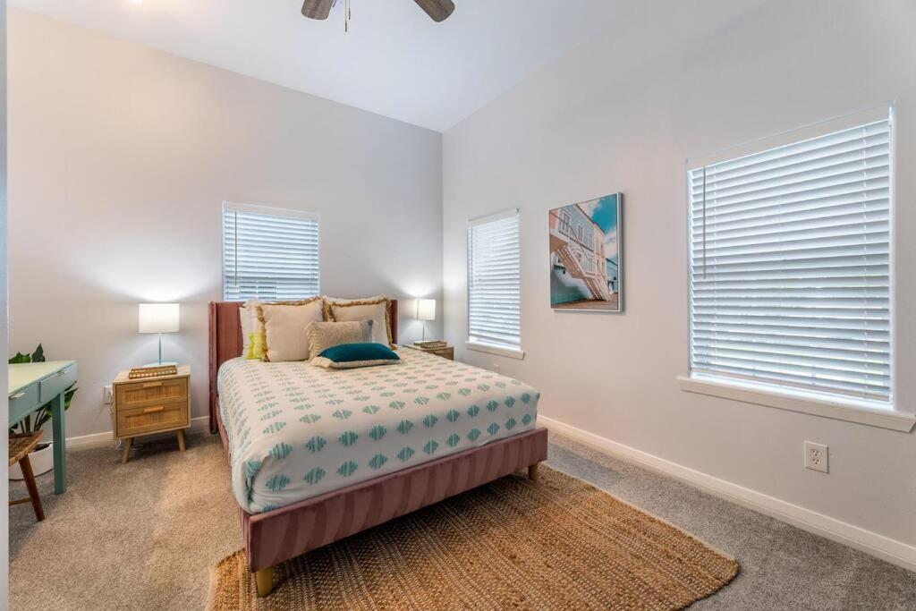 5/3 With A Heated Pool 2 Min From Beach, Updated Galveston Eksteriør bilde