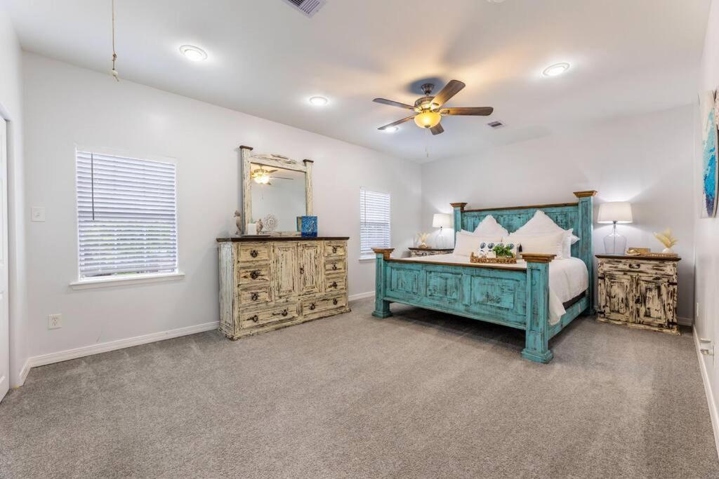 5/3 With A Heated Pool 2 Min From Beach, Updated Galveston Eksteriør bilde