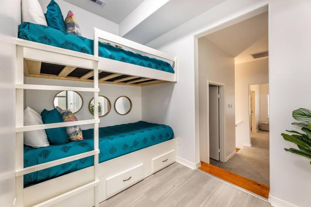 5/3 With A Heated Pool 2 Min From Beach, Updated Galveston Eksteriør bilde