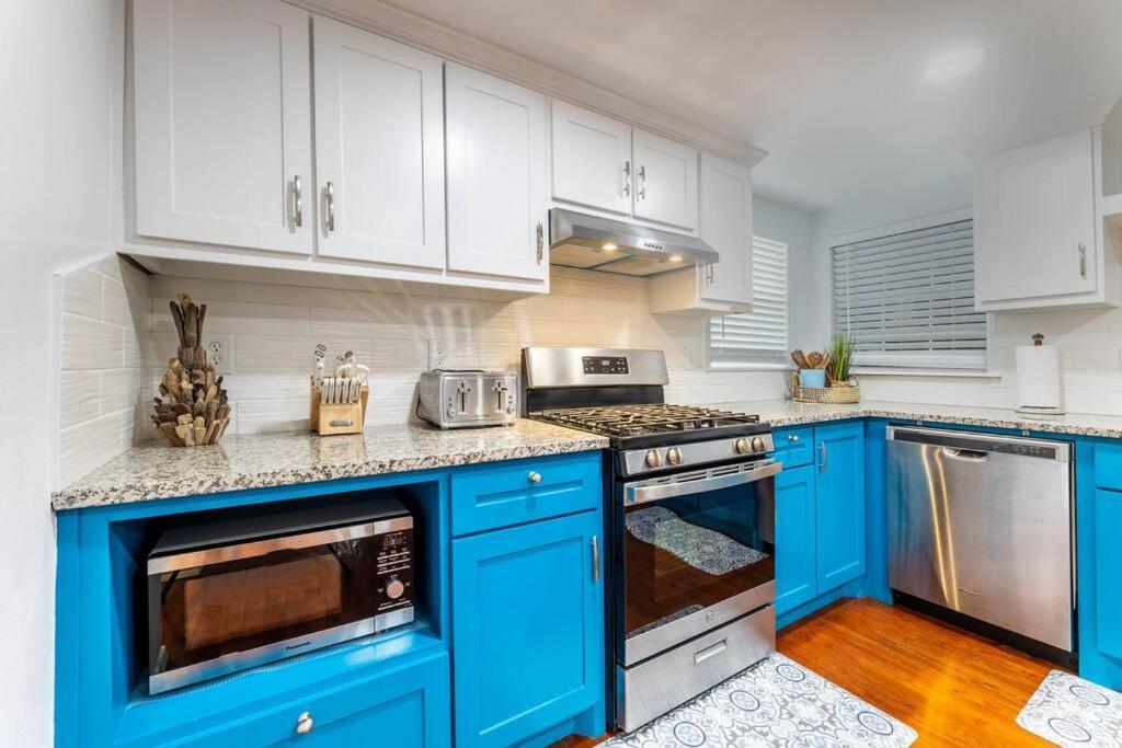 5/3 With A Heated Pool 2 Min From Beach, Updated Galveston Eksteriør bilde