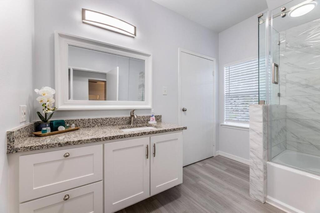 5/3 With A Heated Pool 2 Min From Beach, Updated Galveston Eksteriør bilde