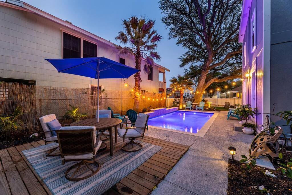 5/3 With A Heated Pool 2 Min From Beach, Updated Galveston Eksteriør bilde